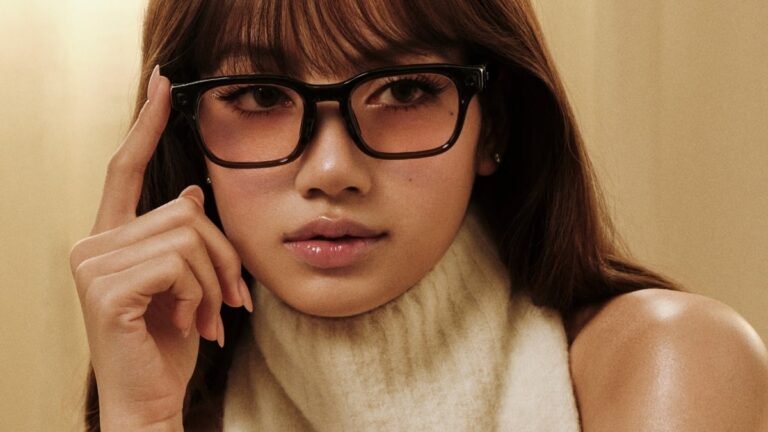 Im Text wird berichtet, dass Lisa von Blackpink Meta’s AI-Smart-Brille einen modischen neuen Look verpasst hat. Es wird auch erwähnt, wo man diese Brille kaufen kann.